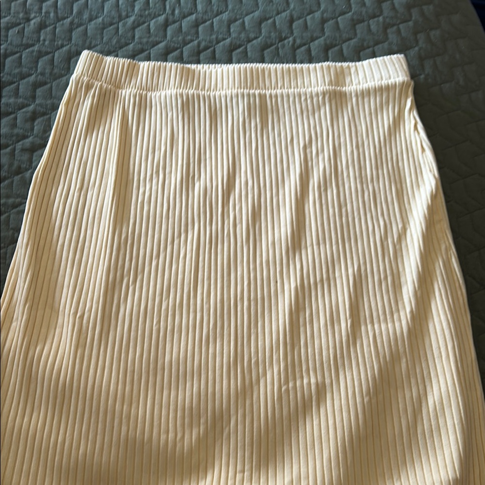 Elegant Yellow  Pleated Skirt(New)